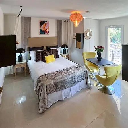 דירה Beautiful In Saint-raphael With Kitchen *