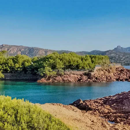 Beautiful In Saint-raphael With Kitchen Apartament *