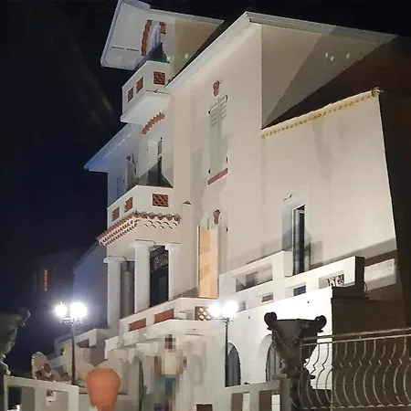 Beautiful In Saint-raphael With Kitchen Appartement Saint-Raphaël