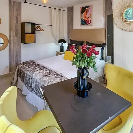 Apartment Beautiful In Saint-raphael With Kitchen