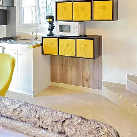 Beautiful In Saint-raphael With Kitchen Saint-Raphaël