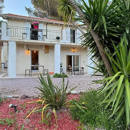 Beautiful In Saint-raphael With Kitchen * Saint-Raphaël